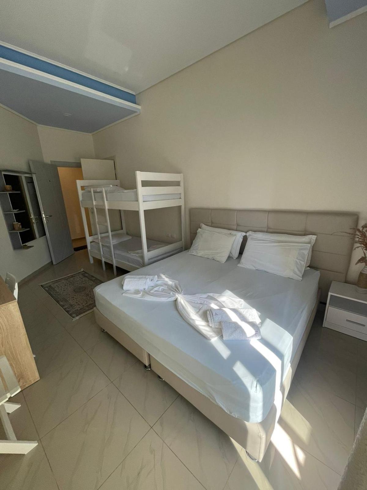 Fa_Holidays Vlorë Eksteriør billede